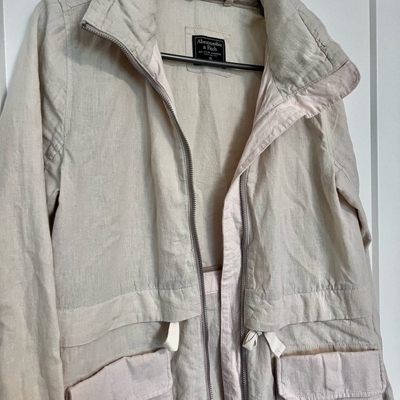 A&F Women’s Beige Light Jacket | Size XS - Picture 2 of 4